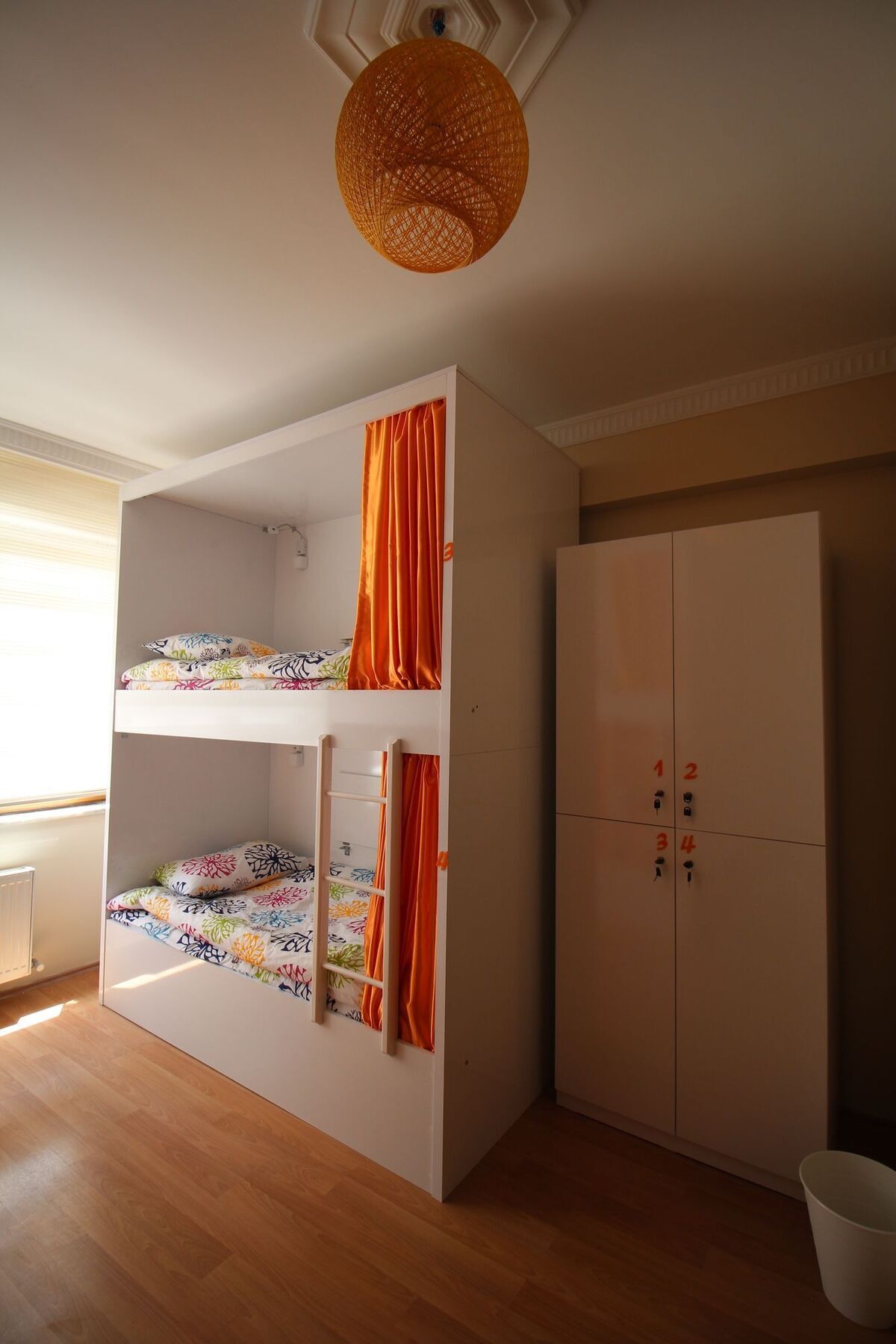 Deeps Hostel *